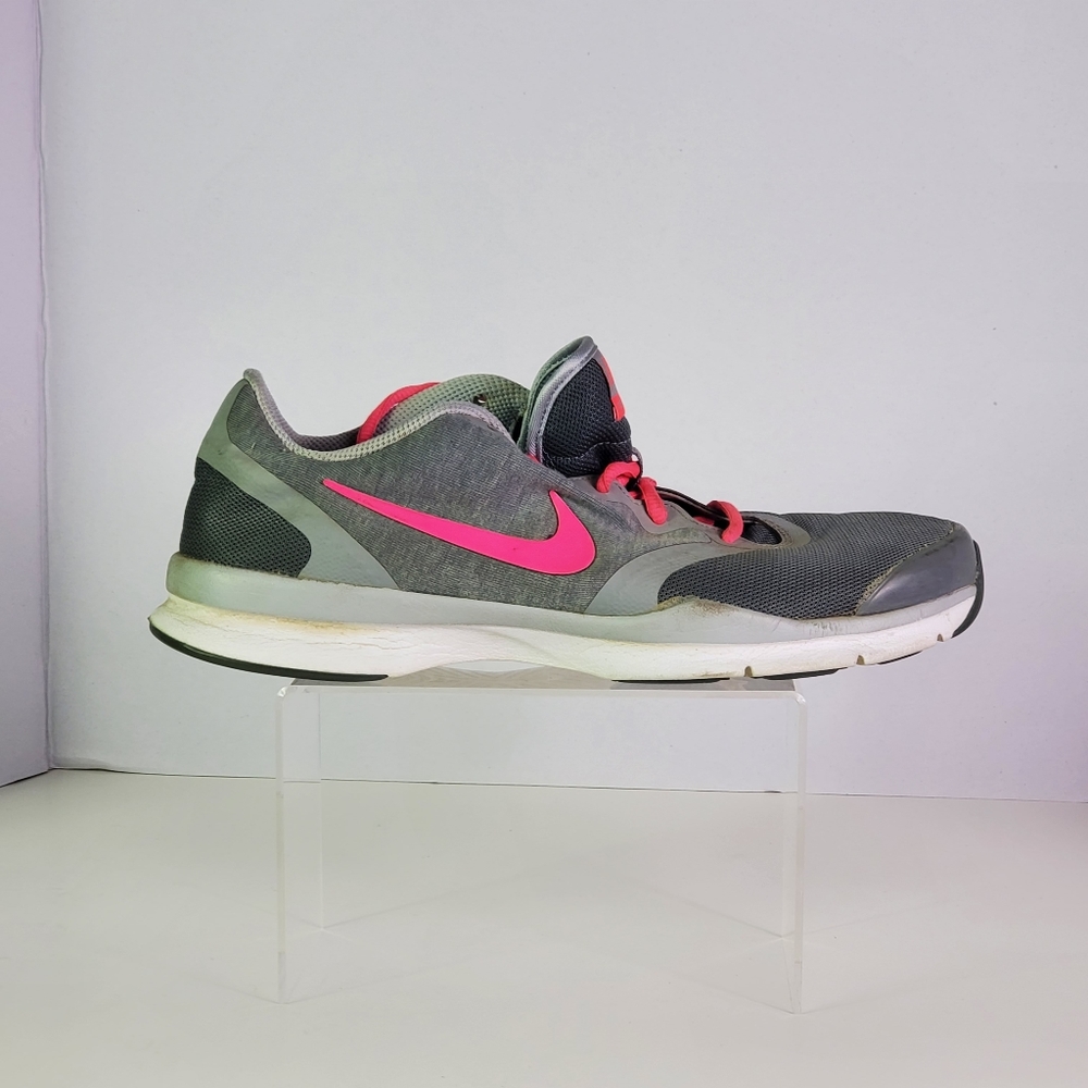 Nike Womans Running Shoes Size 11.5